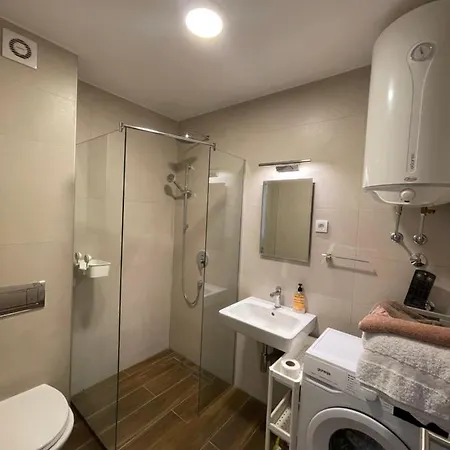 Away Apartment *